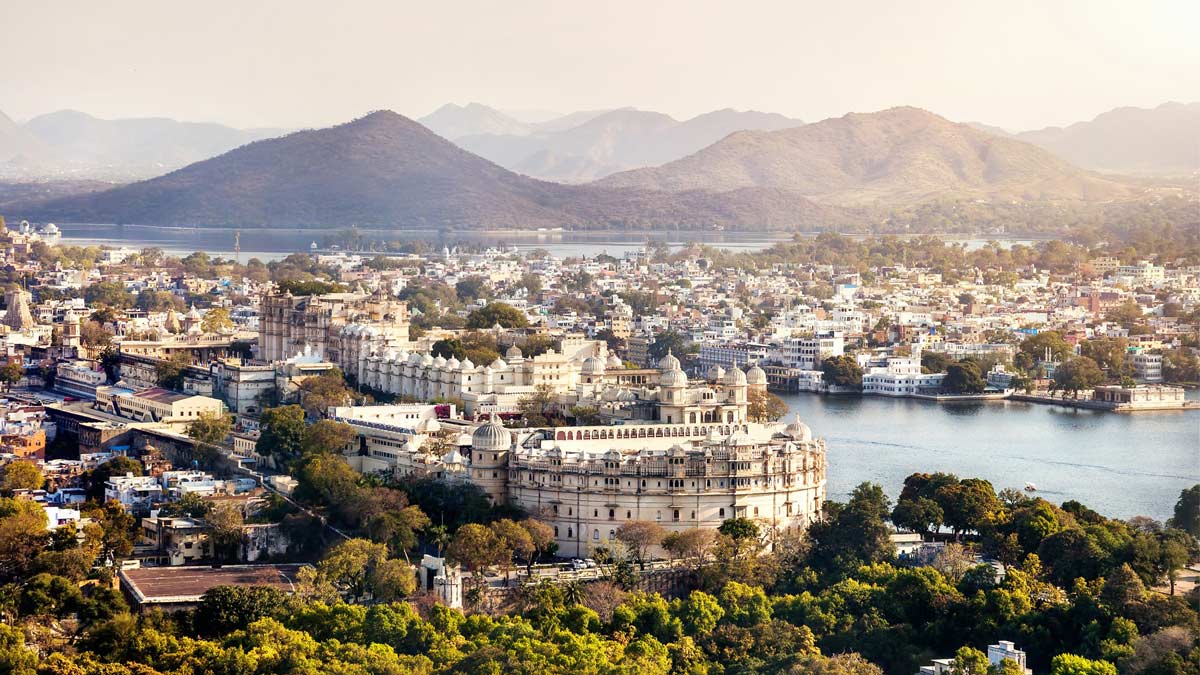 Yoga-Retreat-in-Udaipur,-Rajasthan-FEATURED-1200px Himalayan Ashtanga Yoga Retreat with Nea Ferrier - Palampur, Himachal Pradesh, India